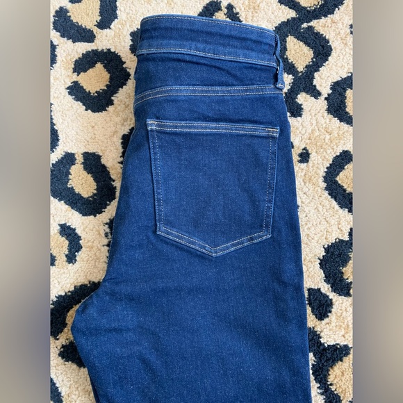 Medium-Dark Wash NWT Extra Stretch Uniqlo Skinny Jean - Picture 4 of 5